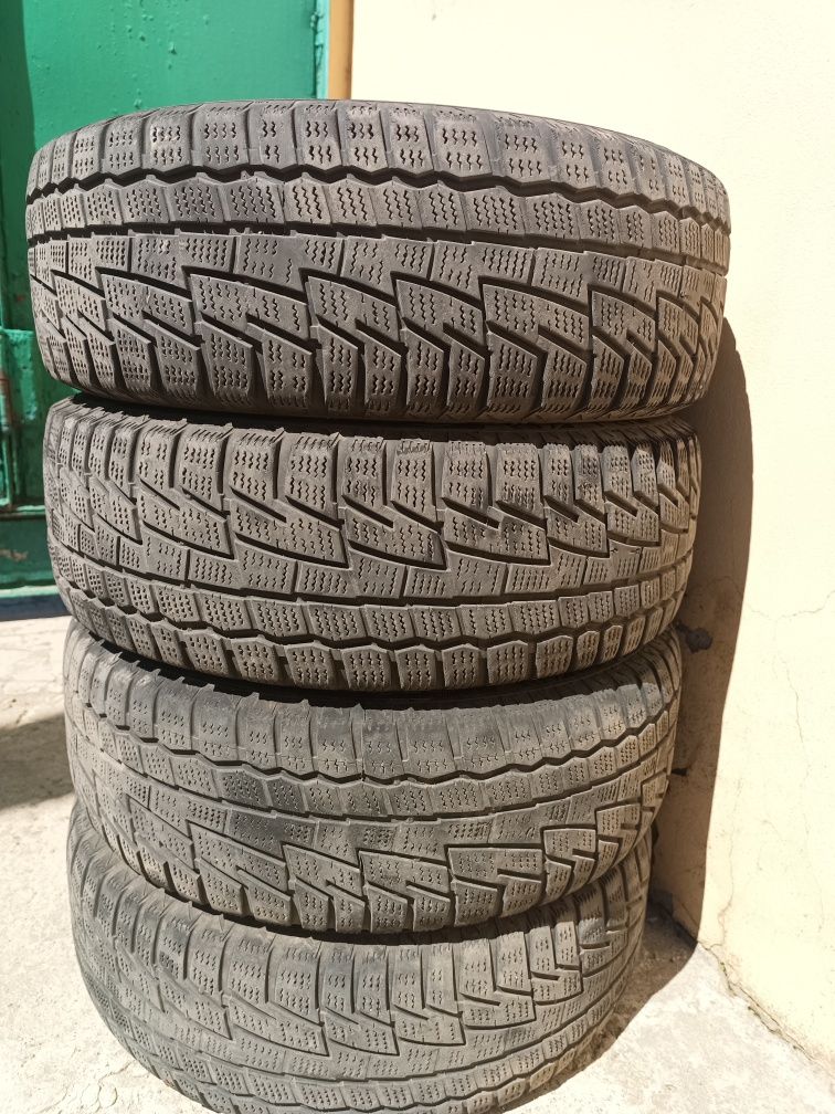 Резина зимняя 185/60 R14