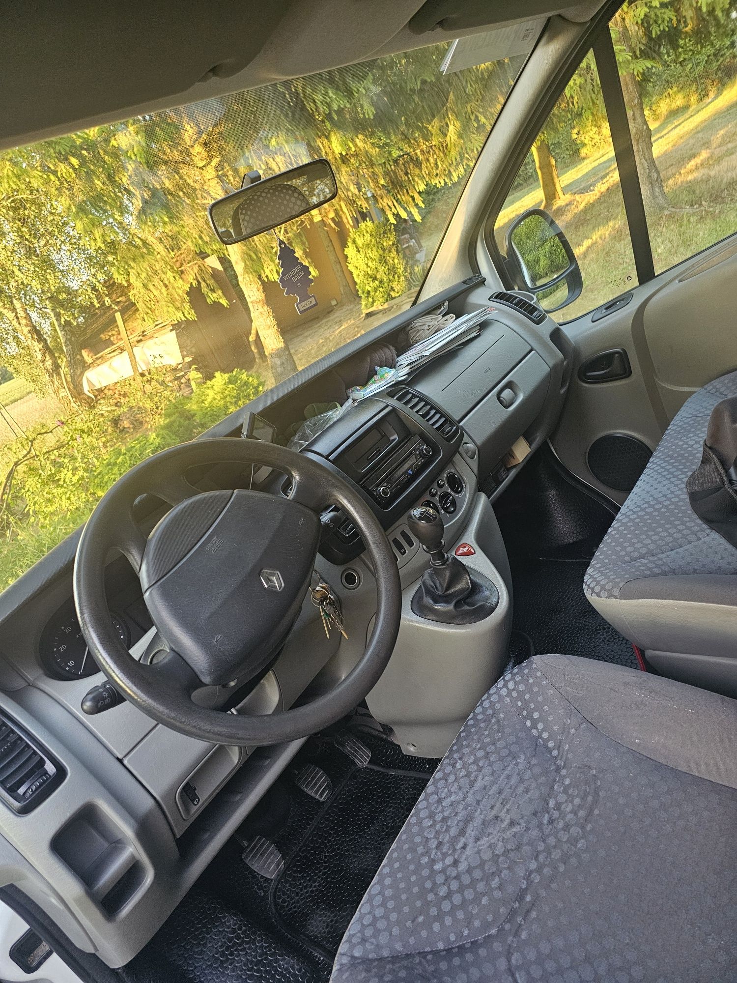 Renault Trafic 2.0 klima 2010r