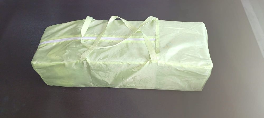 Cama de viagem, como nova