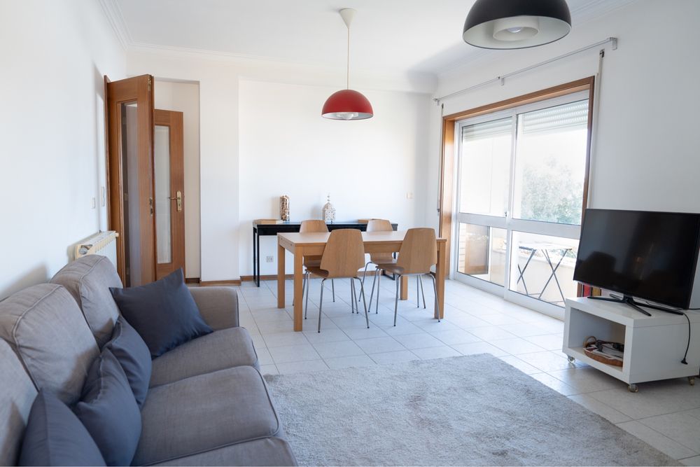 Vende-se T3 com garagem Espinho