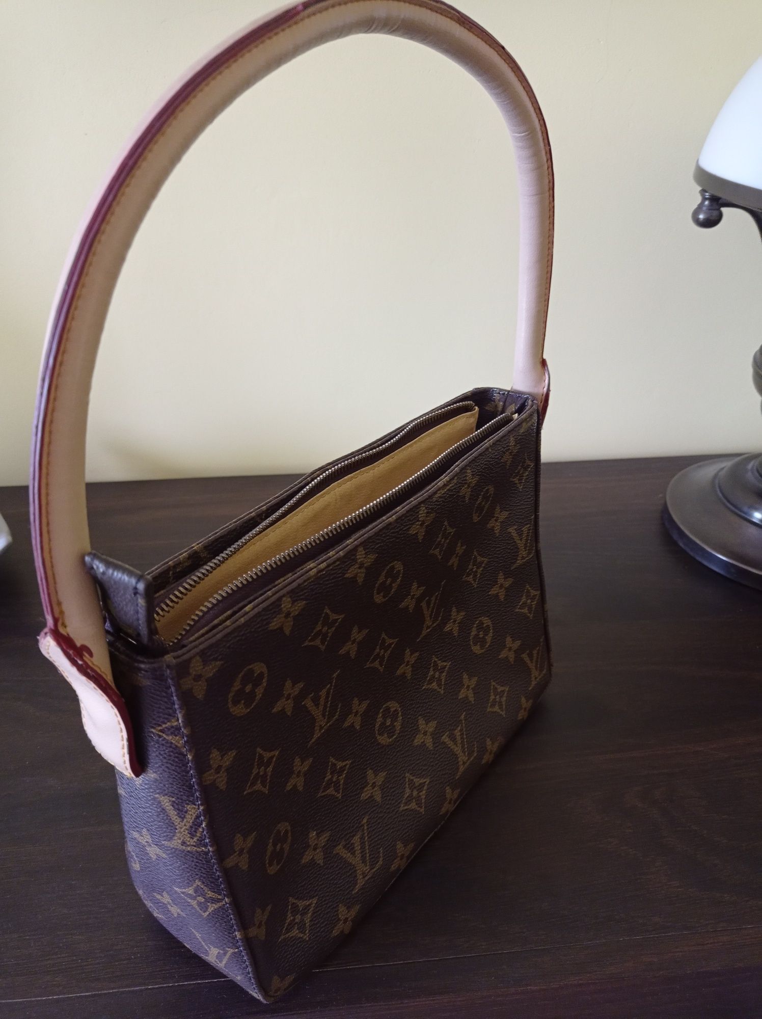 Torebka Louis Vuitton,do ręki ,jak nowa