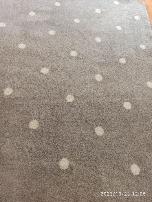 Dywan Ikea Len w kropki