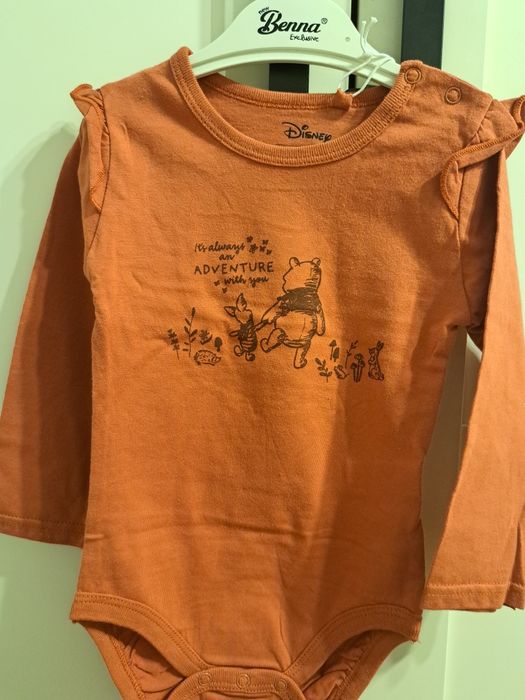 Body z falbanką i Kubusiem puchatkiem 86 sinsay