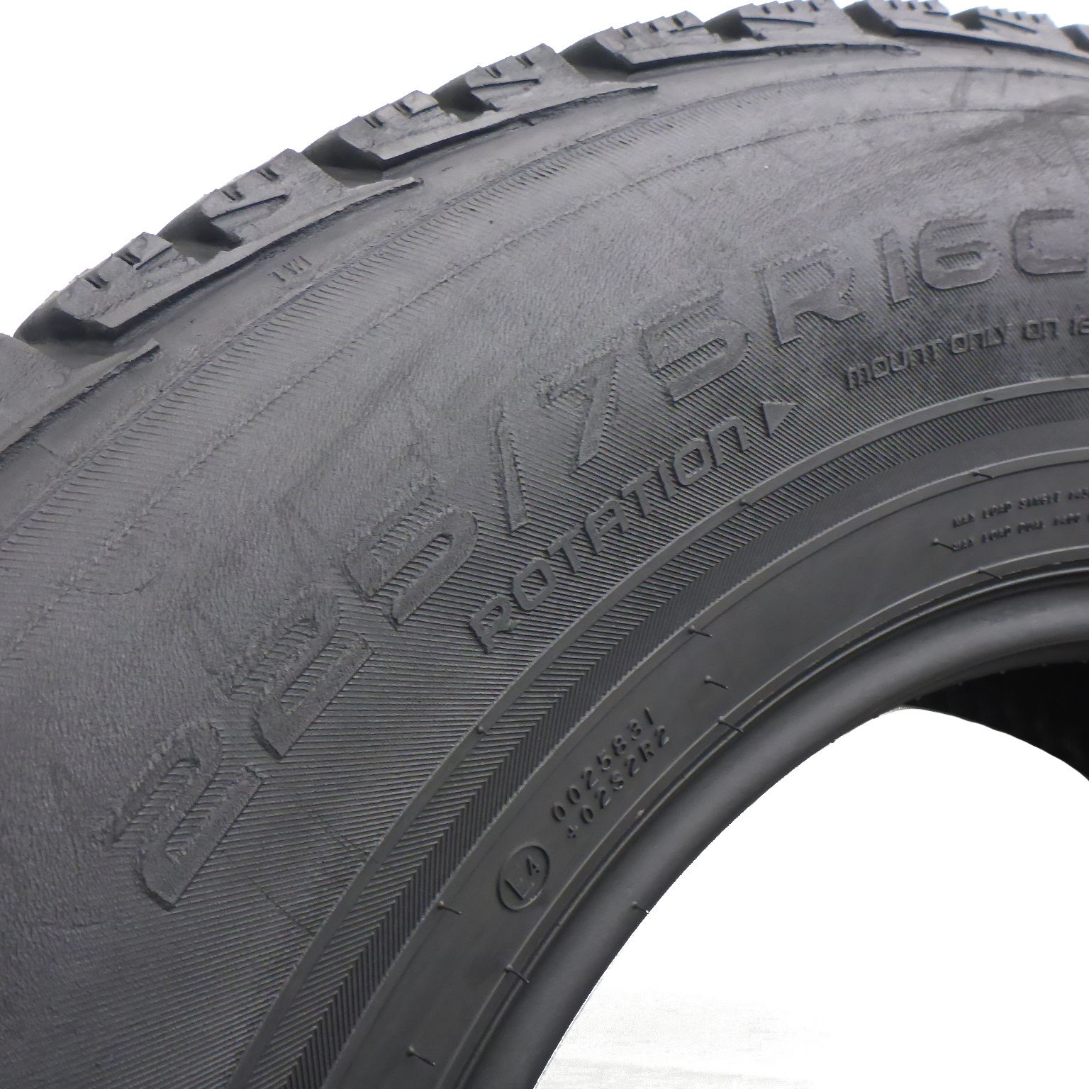 225/75/16C Nokian 225/75R16C 121/120R WR C3 Zima 2017 5,5-6,5mm