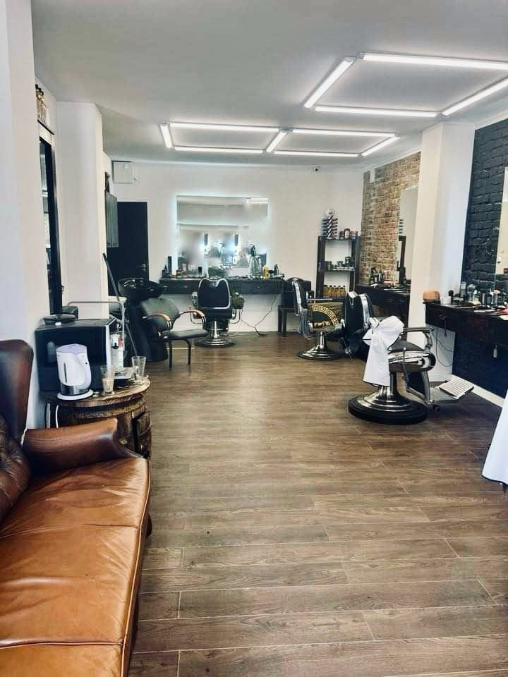 Sprzedam odstapię salon fryzjerski Barber