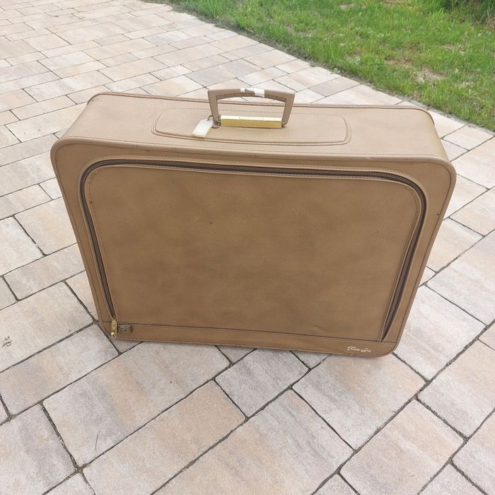 Stara duża walizka podróżna retro vintage prl lata 70te