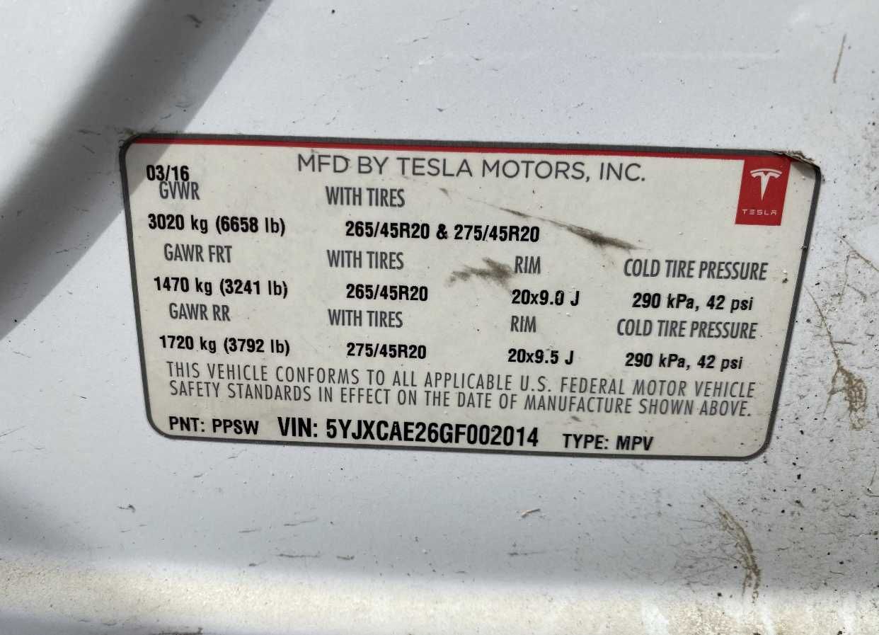 в разборе на запчасти Tesla Model X 90D 2016