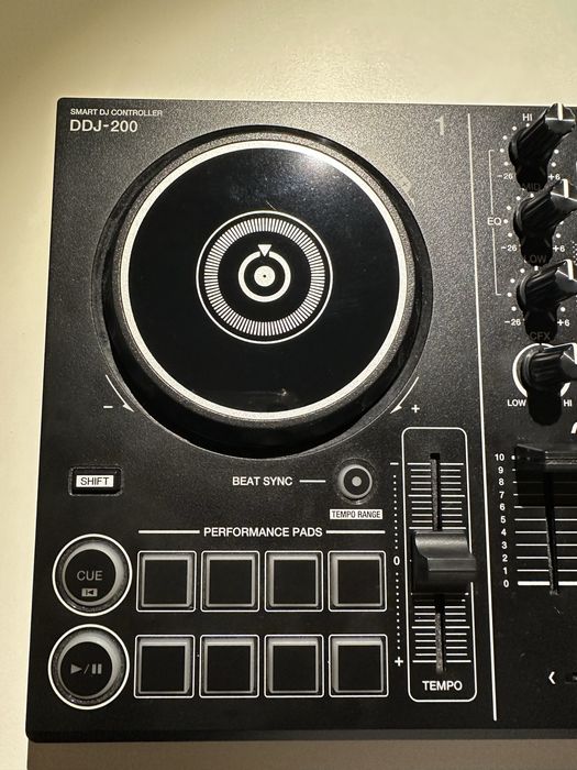 Controlador Pioneer DDJ-200