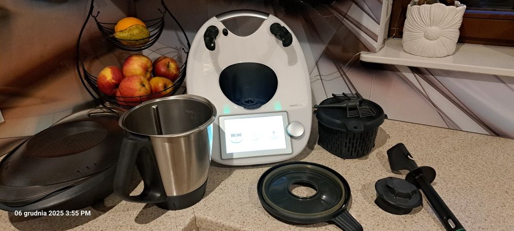 TERMOMIX TM6 - zestaw standardowy plus nakladka do krojenia.