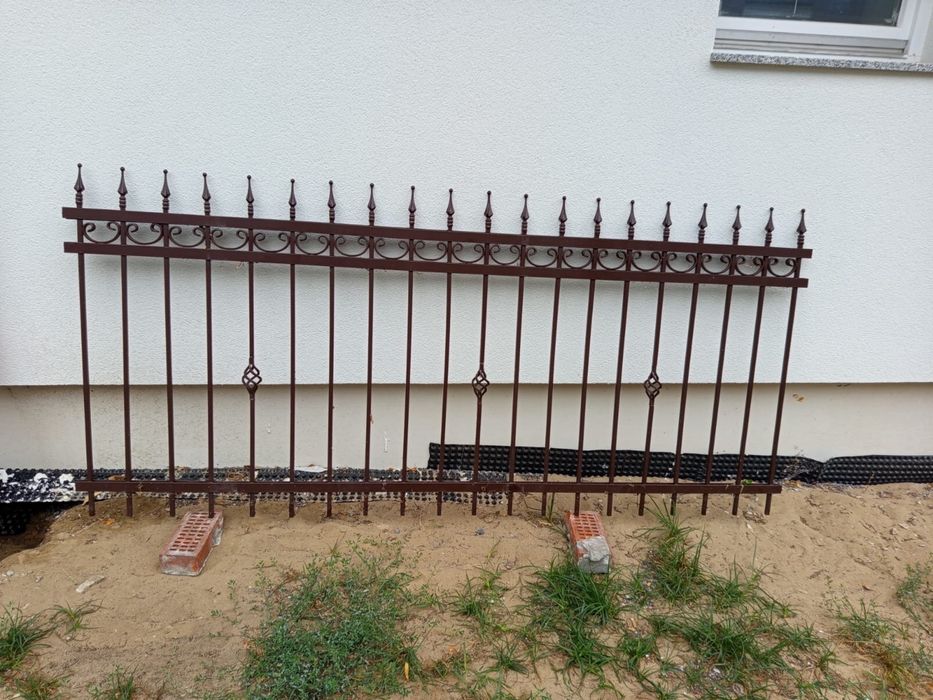 Brama, furtka, przęsła kute