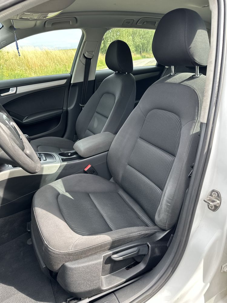 Audi A4 B8 2.0 TDI Avant 2008r Hak
