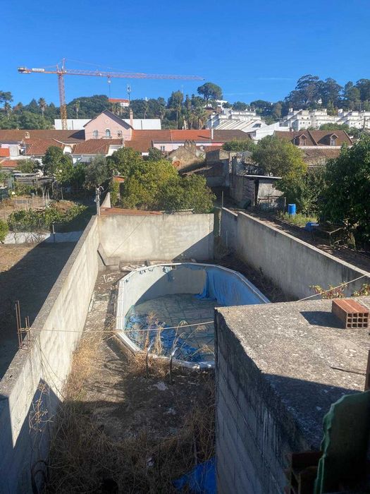 Moradia com piscina chamusca