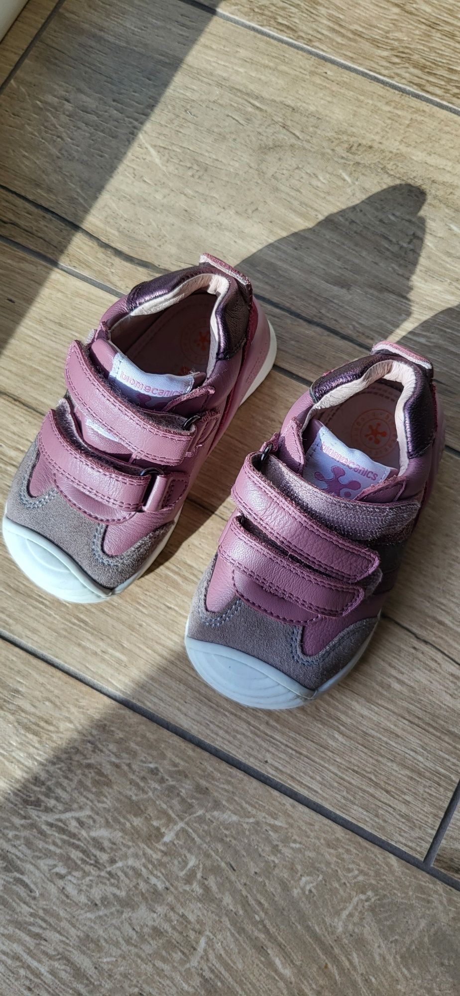 Buty dla dziewczynki Biomecanics rozm. 20