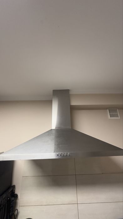 Okap kominowy przyścienny Amica LED 90cm