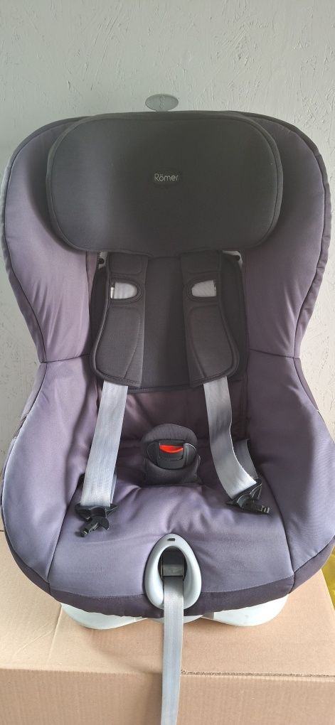 Fotelik Britax- Romer King II LS czysty.  9-18kg