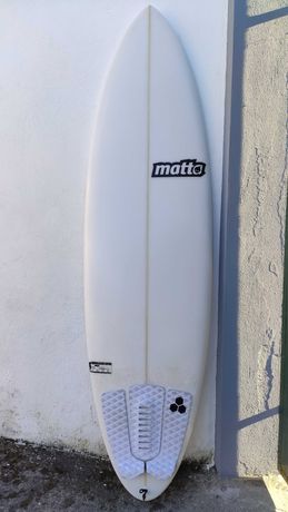 MATTA Shapes/Nuno Matta 6'0 × 19 3/4 × 2 1/2 32L como nova.