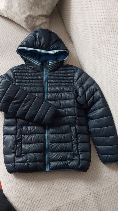 Куртка на хлопчика 146см