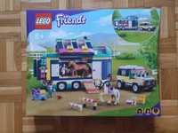 Zestaw LEGO Friends 41722 Przyczepa na wystawę koni