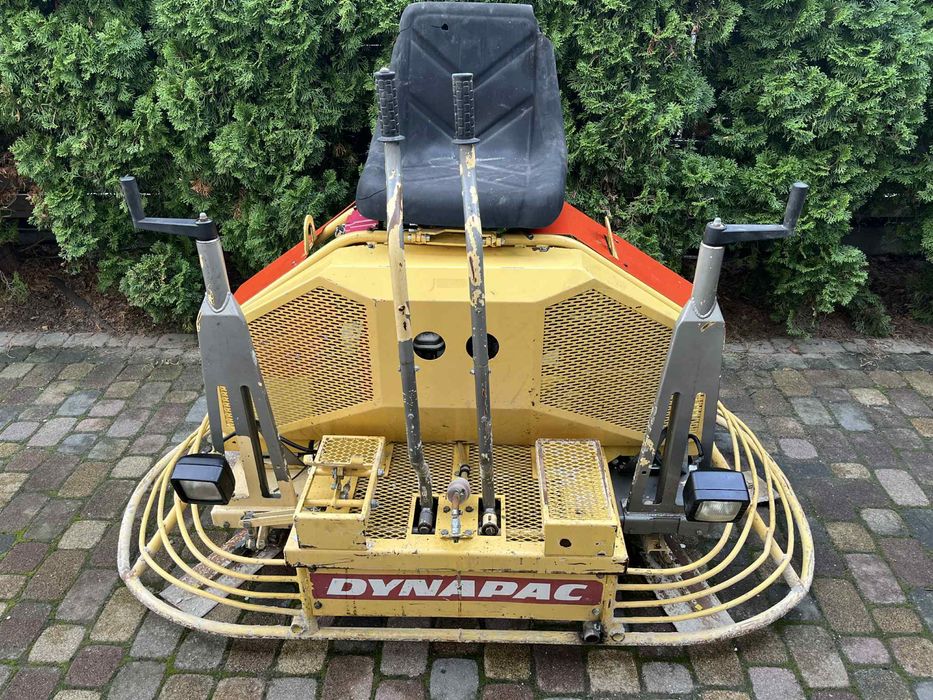 Zacieraczka samojezdna DYNAPAC BG70 2x90