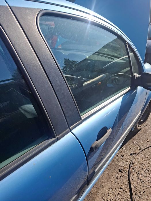 Szyba boczna Citroen C3 I