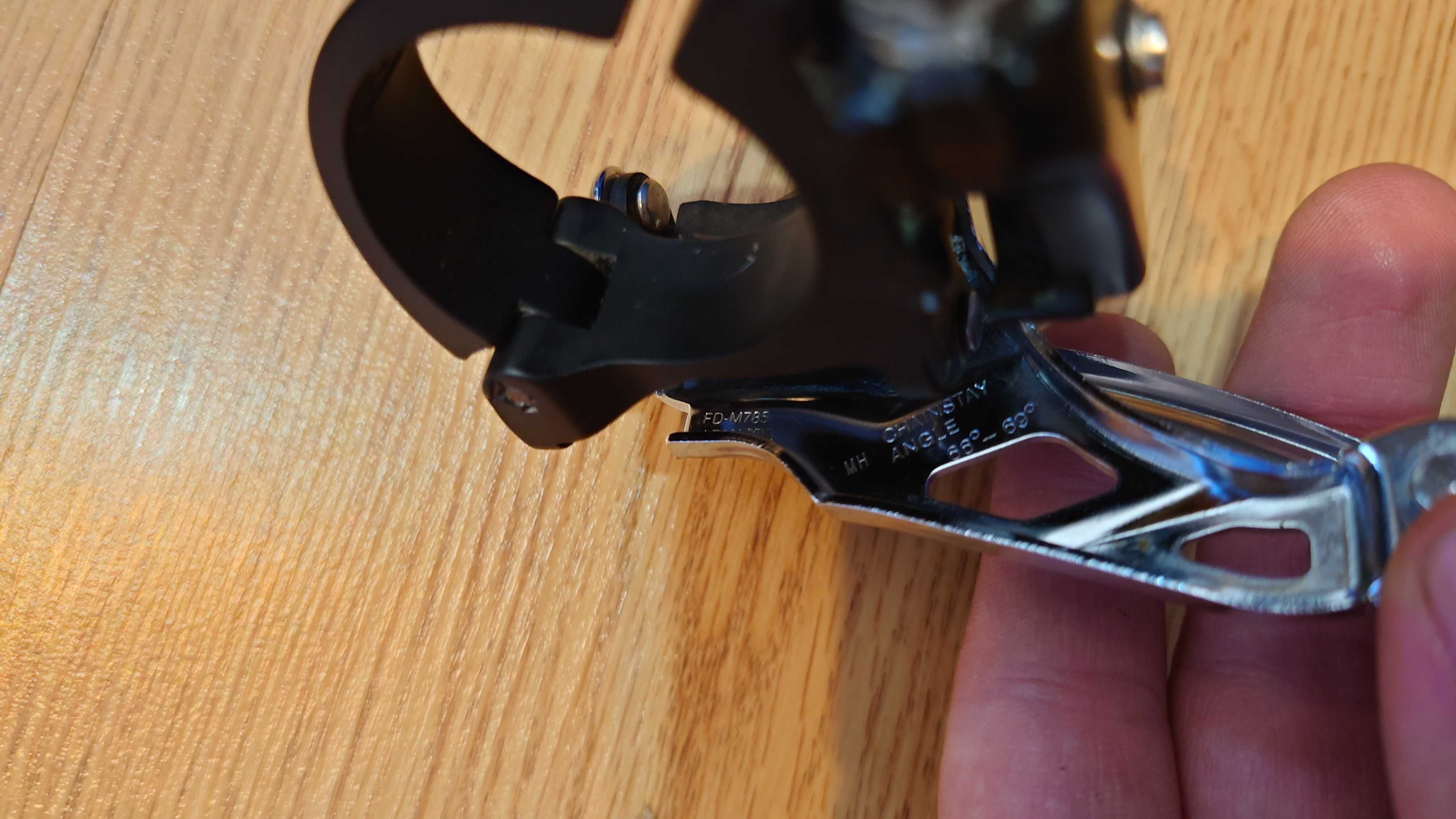 Przerzutka przednia Shimano Deore XT FD-M785 obejma, górny ciąg