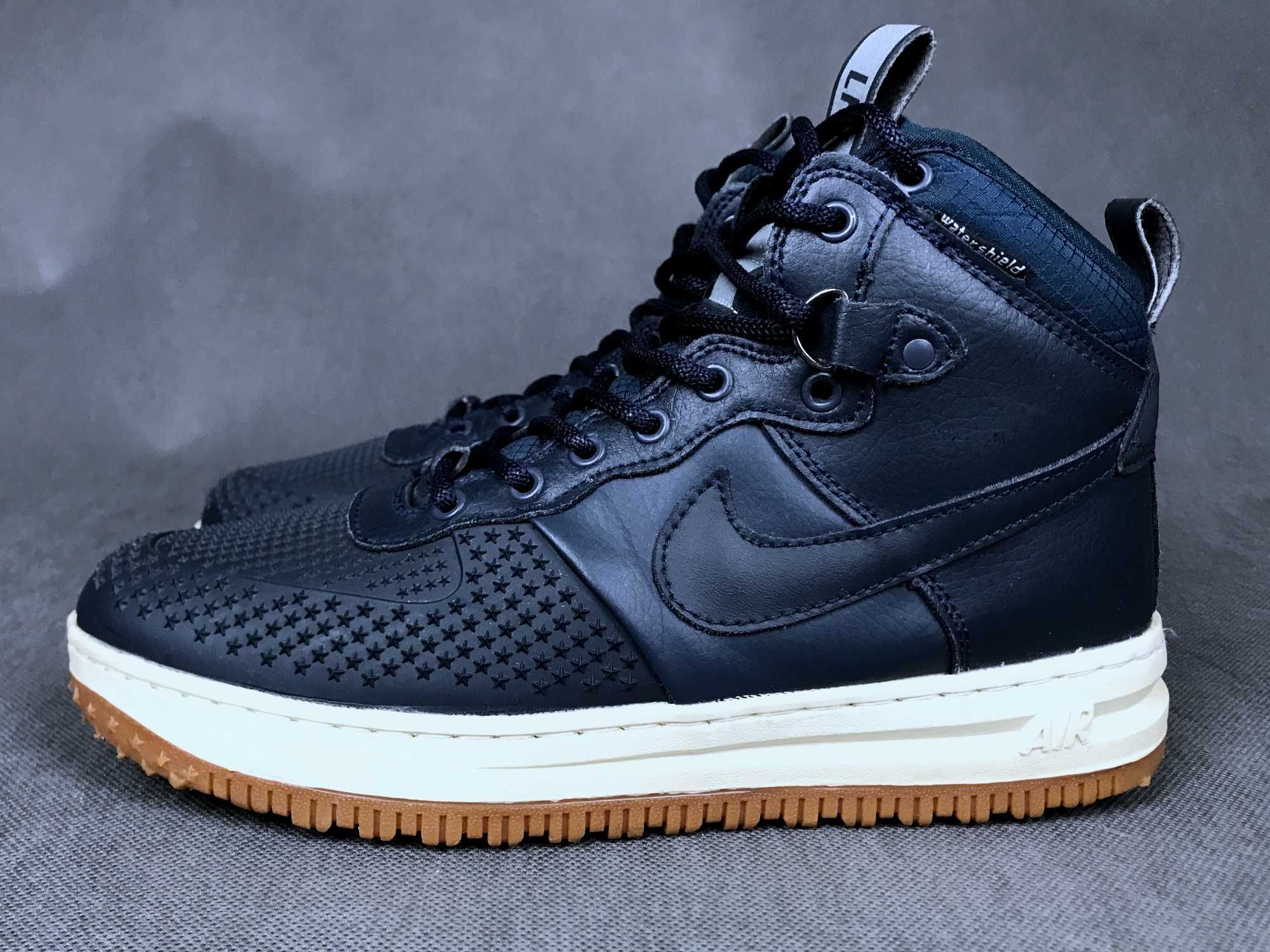 Кросівки NIKE Air Force 42.5 Снікери, водонепроникні