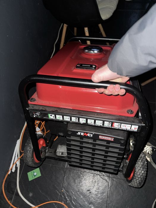 Продам генератор senci sc6000i-v