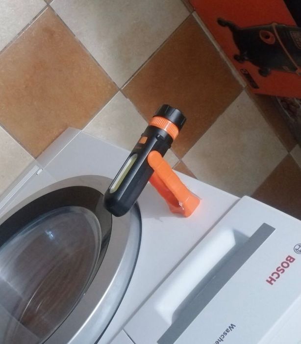 Лампа- ліхтарик на магніті