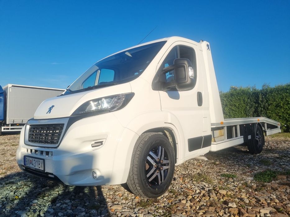 Autolaweta Wypożyczalnia samochodów, lawet Najazd POMOC DROGOWA