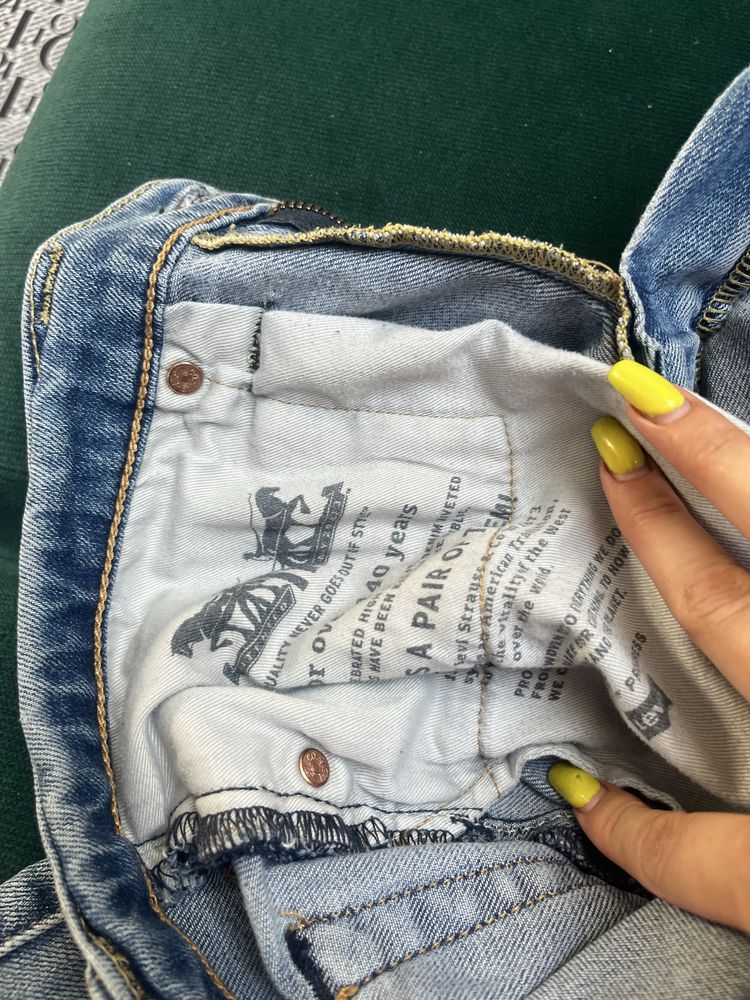 Spodnie Levis orygialne M 38 spodnie jeansowe