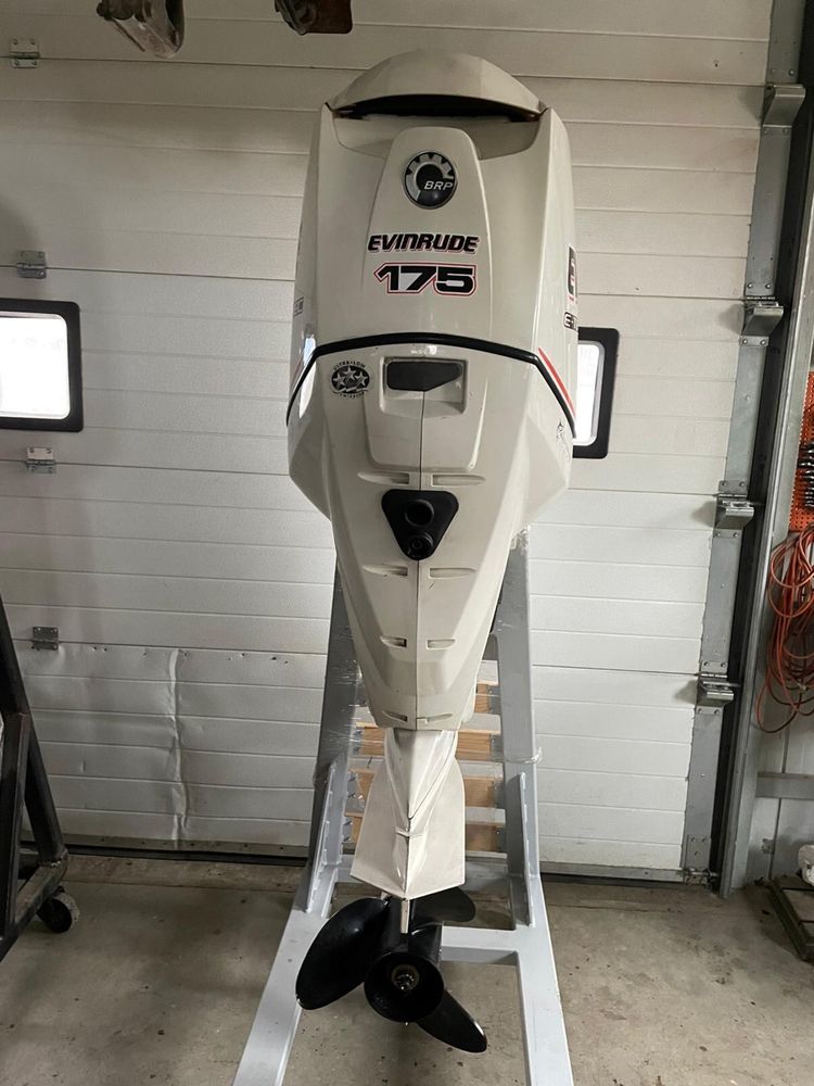 Silnik zaburtowy Evinrude 175 L 2008r + nowa manetka