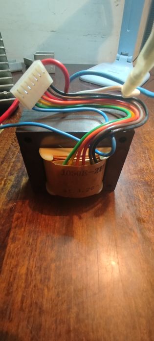 Трансформатор з радіатором