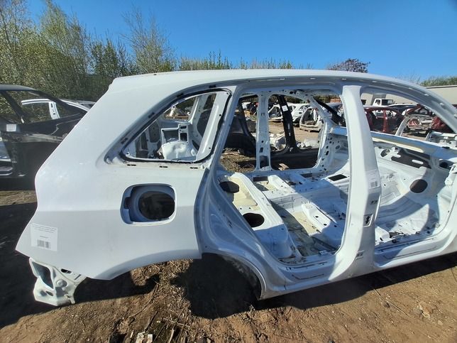 Четверть задняя правая AUDI Q5 8R 8R0809838