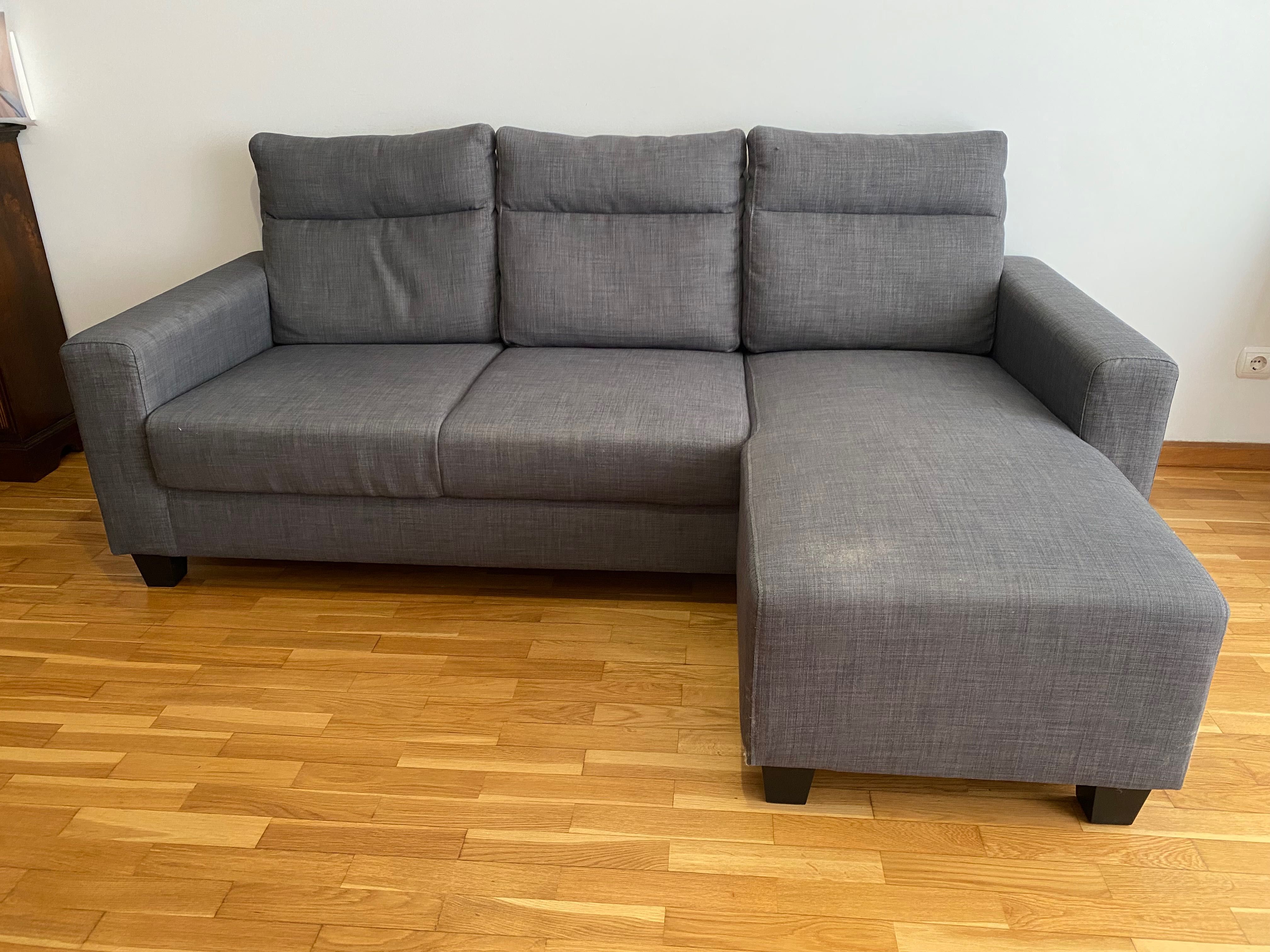 sofa IKEA de tecido com chaise-longues (com pouco uso) Ótimo estado.