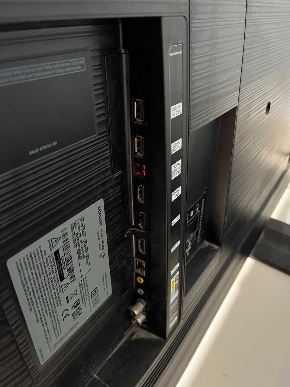 Телевізор Samsung EU49NU7172UXXH
