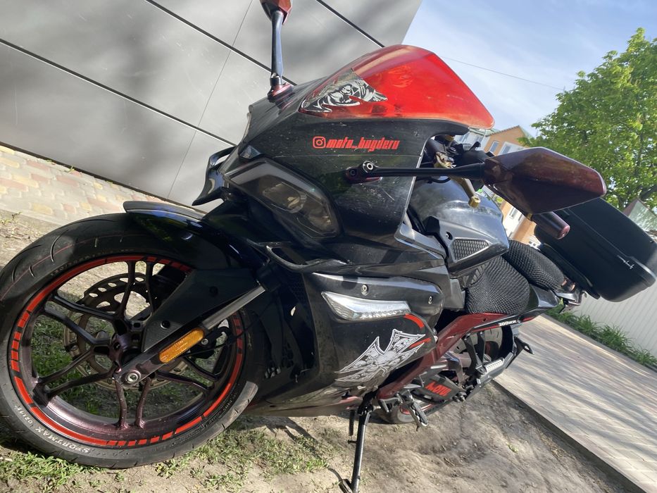 Voge 300rr продаж була скользачка