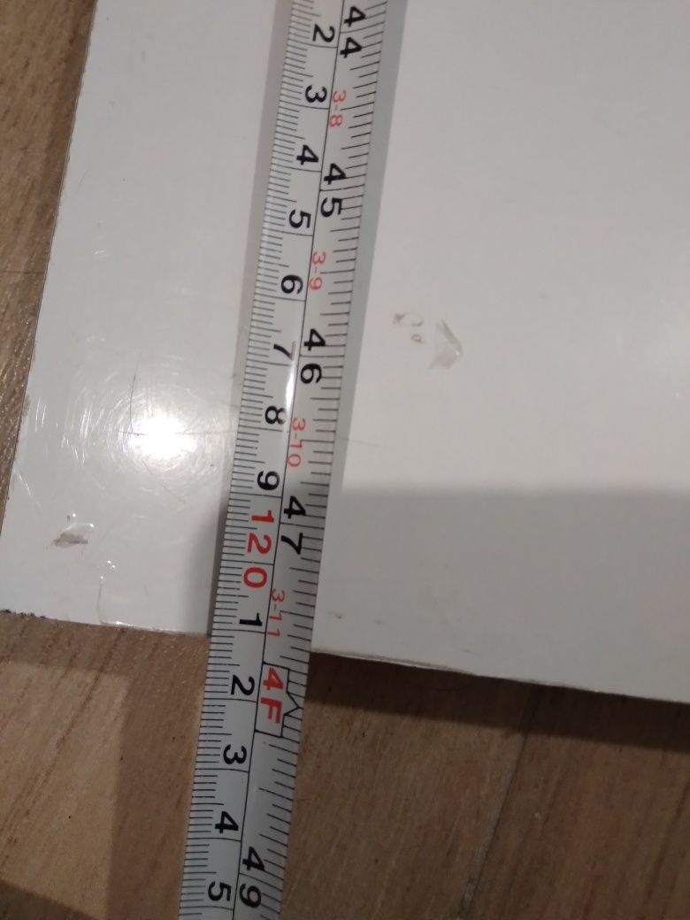 Parapet wewnetrzny gruby wymiary ok 121 x 20 x 3 cm