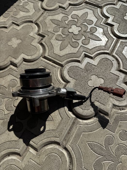 Помпа, насос VW 010157801KT