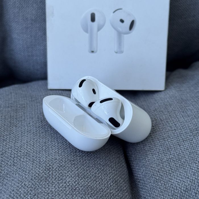 Apple airpods 4  2025