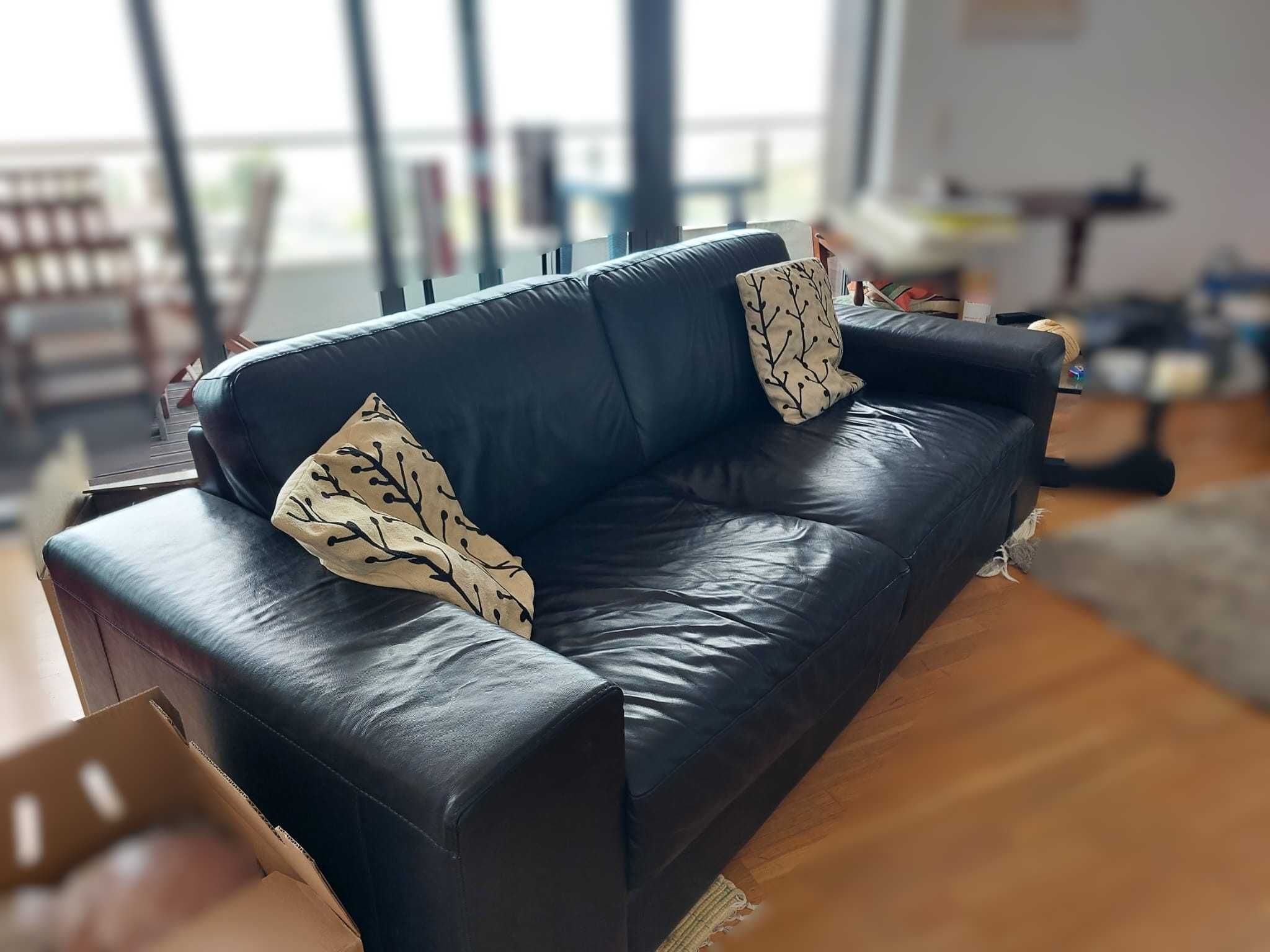 Sofá em Pele 3 Lugares – Confortável e Elegante
