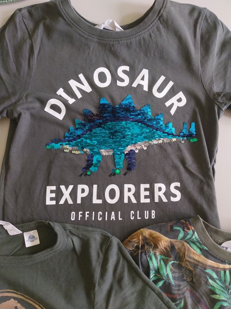 Trzy t-shirty H&M Jurassic Park 122/128.