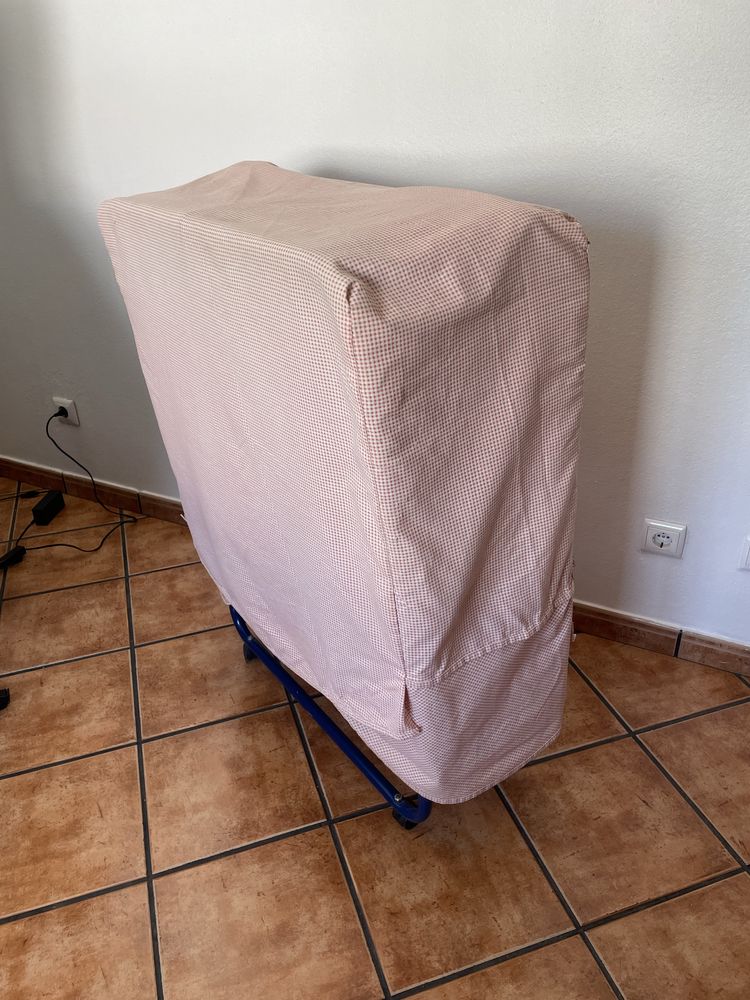 Divã (cama dobrável), solteiro