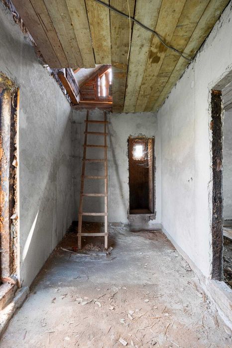 продаж дешевий будинок з великою ділянкою С.Любинці, стрийськ.р-н