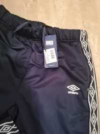 Nowe spodnie sportowe Umbro M