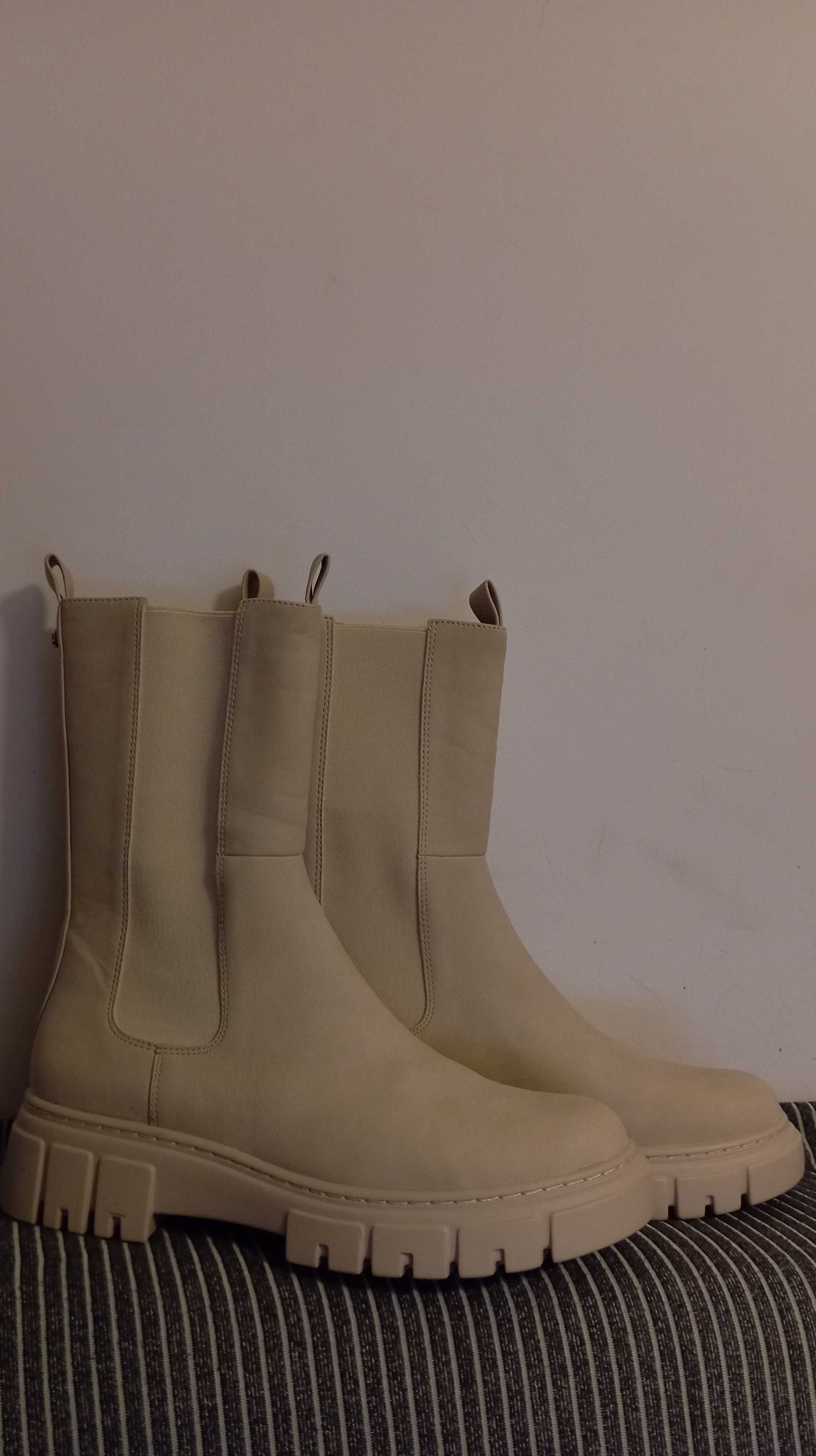 Nowe buty damskie sztyblety, Catwalk, rozmiar 42