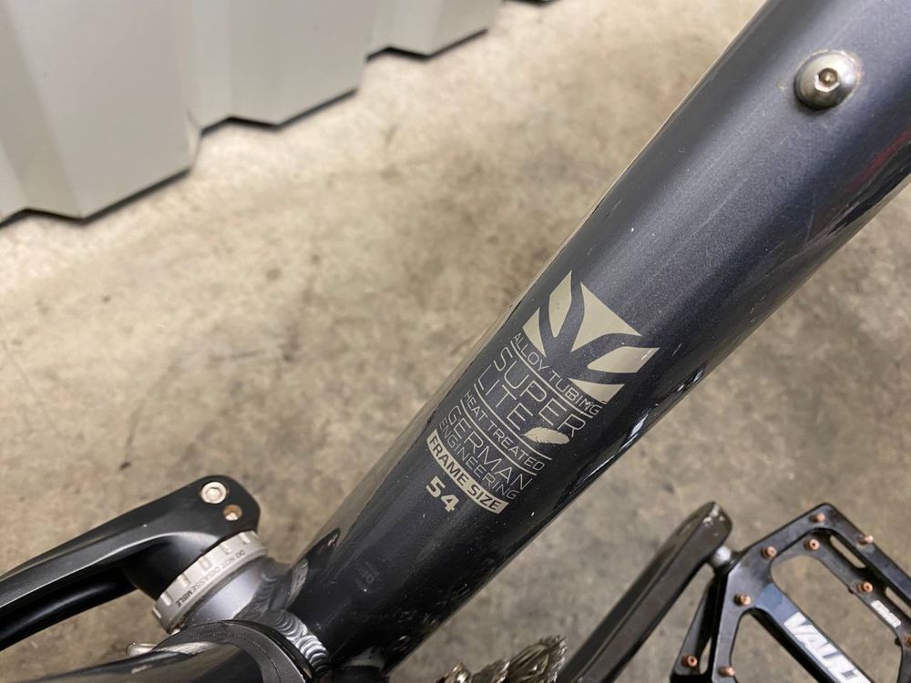 Акція Гірський L 29 велосипед Carver PHT700 вилка Rock Shox 30 Air