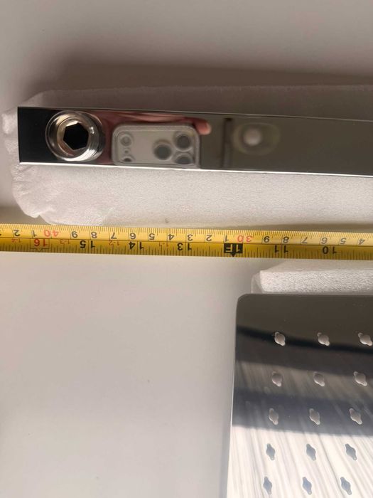 Deszczownica ścienna 30x30cm + GRATIS