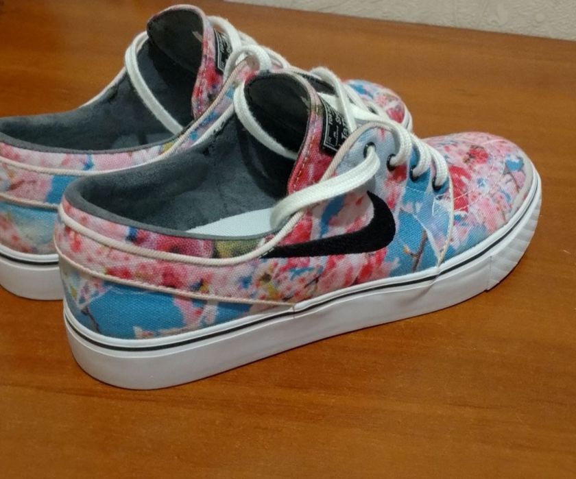 Кеди женские найк