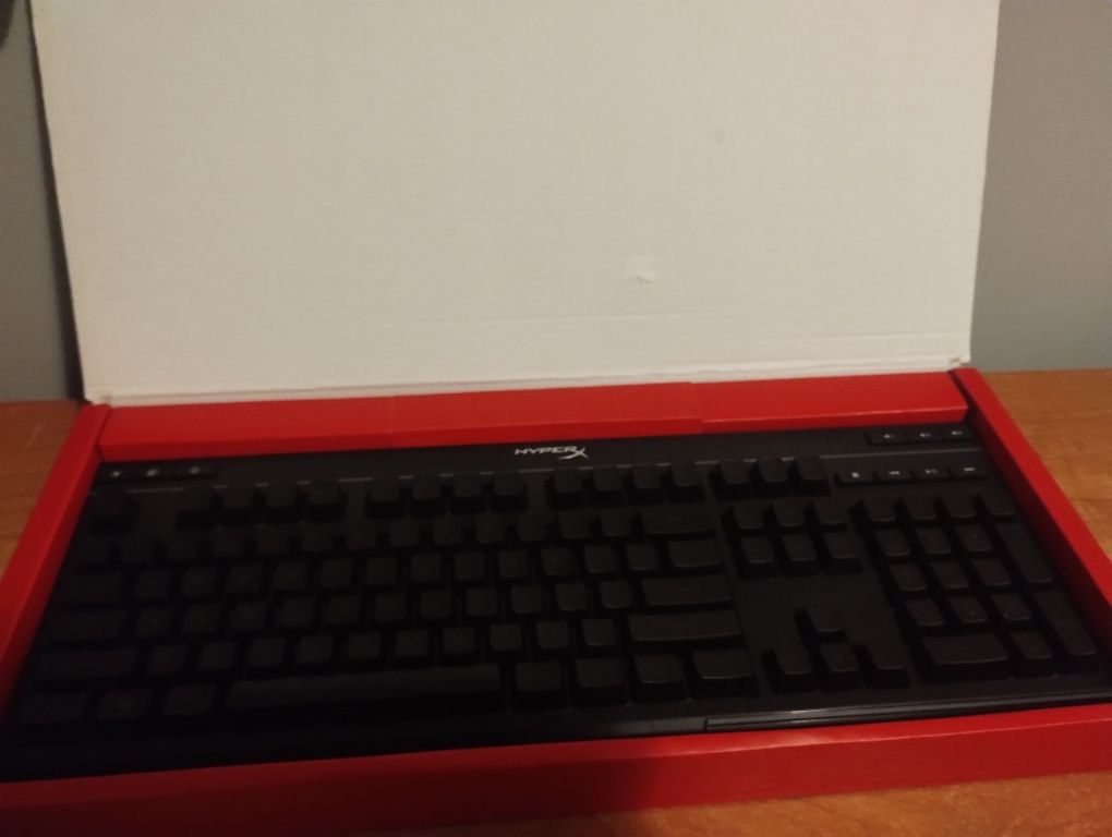 Klawiatura HYPERX Alloy Core RGB