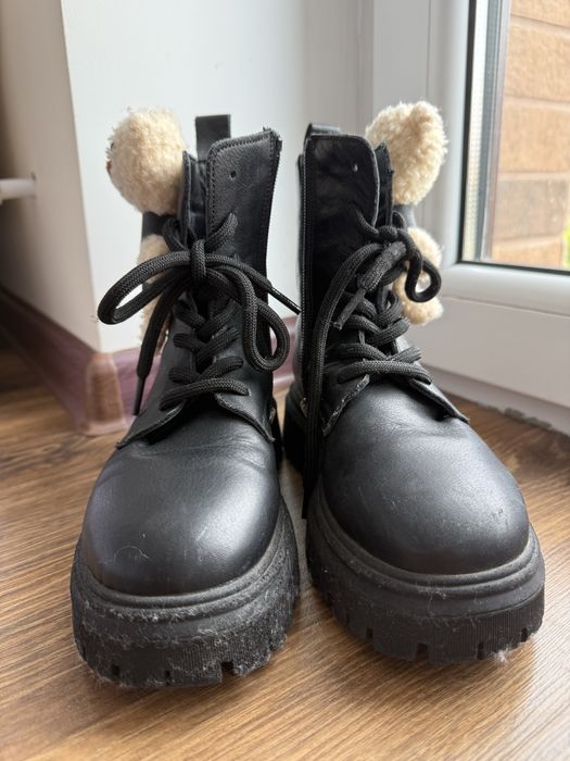 Шкіряні черевички для дівчинки